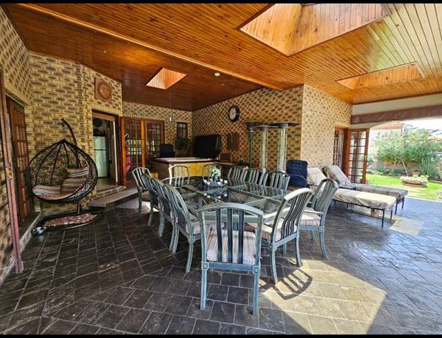 5 BEDROOM HOUSE FOR SALE IN BLUE GILL